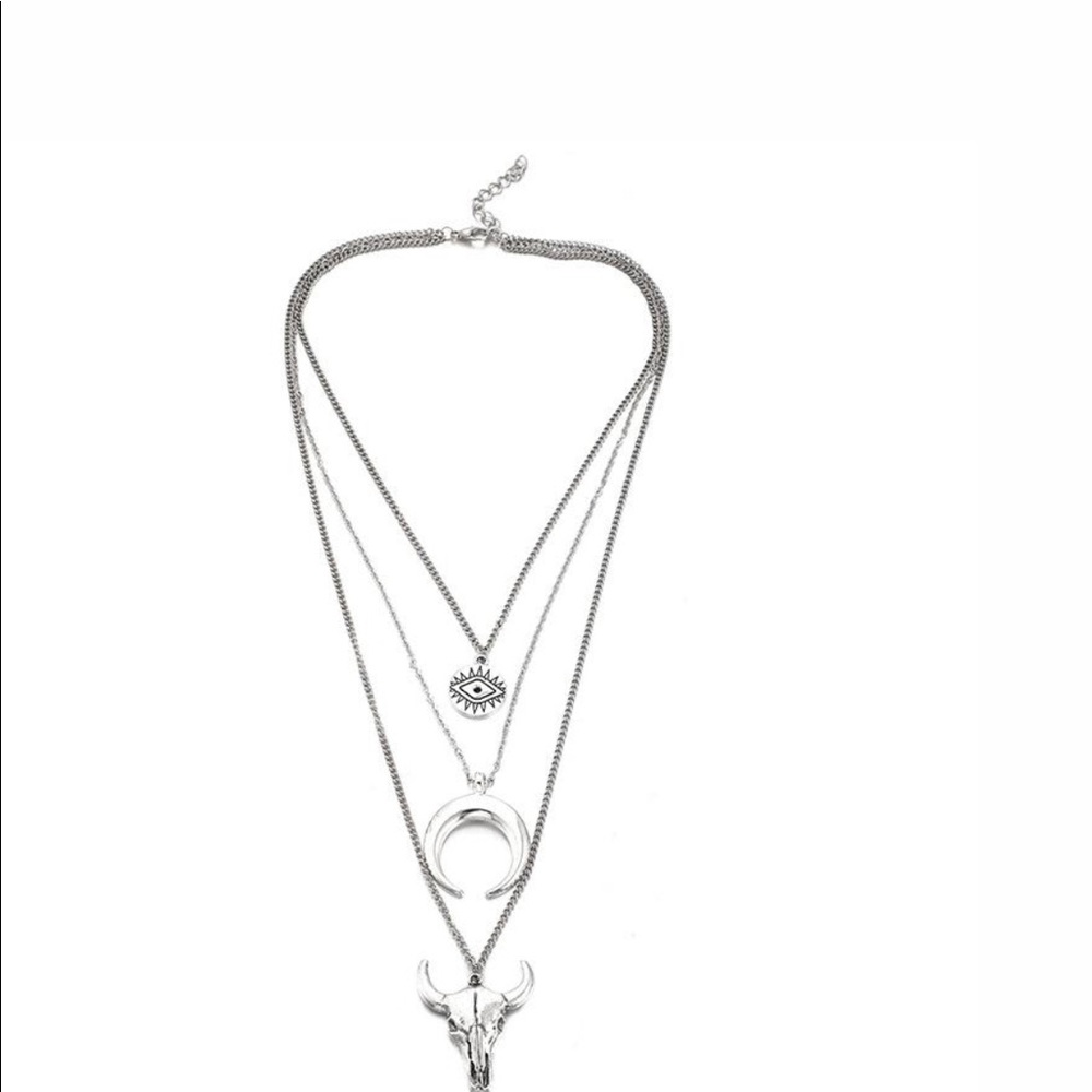 Women necklace 3 layered